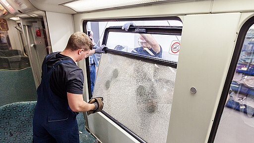 Exchange window pane Window replacement after vandalism