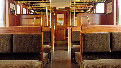 Train Museum (Production Series 165) The elegant light rail museum train of the 165 series